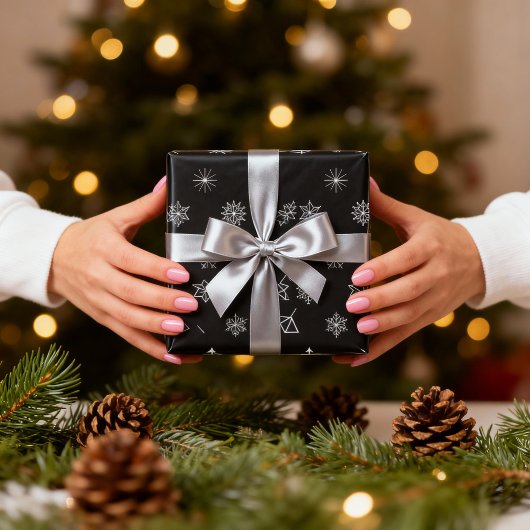 White Snowflakes On Black Background Christmas Cadeaupapier