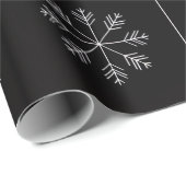 White Snowflakes On Black Background Christmas Wra Cadeaupapier (Rol Hoek)
