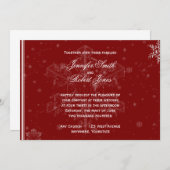 White Snowflakes on Cranberry Wedding Invitation Kaart (Voorkant / Achterkant)