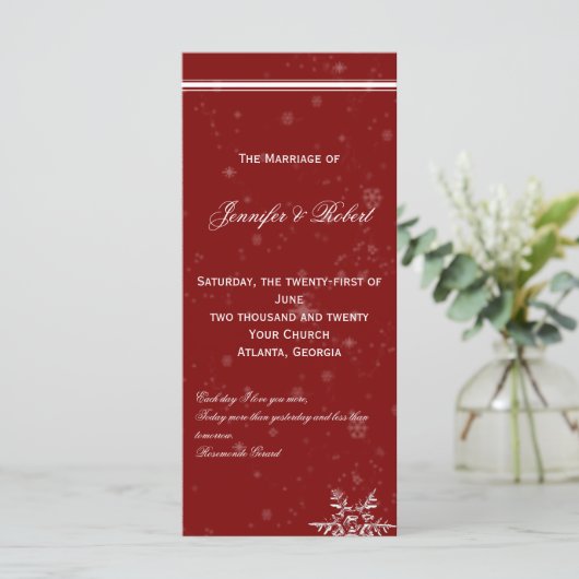 White Snowflakes on Cranberry Wedding Programme Programmakaart (Staand voorkant)