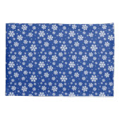 White Snowflakes on Dark Blue Winter Pattern Kussensloop (Achterkant)
