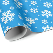White Snowflakes on Mid Blue Winter Pattern Cadeaupapier (Rol Hoek)