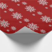 White Snowflakes on Red Holiday Cadeaupapier (Hoek)