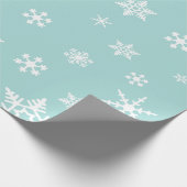 White Snowflakes on Robin's Egg Blue, Holiday Cadeaupapier (Hoek)