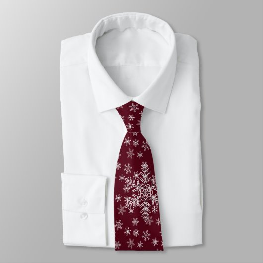 White Snowflakes Pattern on Dark Red Stropdas (Gebonden)