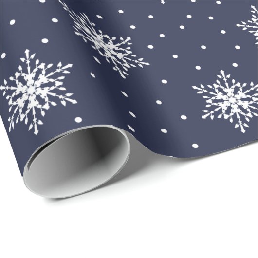 White Snowflakes Polka Dots Navy Blue Kerstmis Cadeaupapier (Rol Hoek)