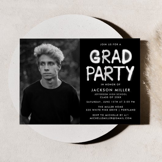 White Spray Paint Photo Graduparty Kaart