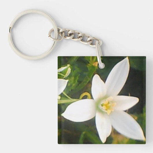 White Spring Bloom Sleutelhanger (Voorkant)