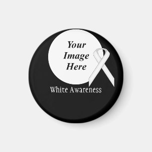 White Standard Ribbon door Kenneth Yoncich Magneet