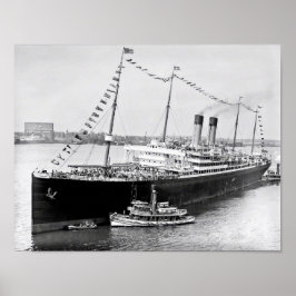 White Star Liner in New York Harbour Poster