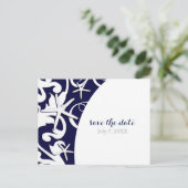 White Starfish Blue Beach Weddenschap Save the Dat Aankondigingskaart (Staand voorkant)