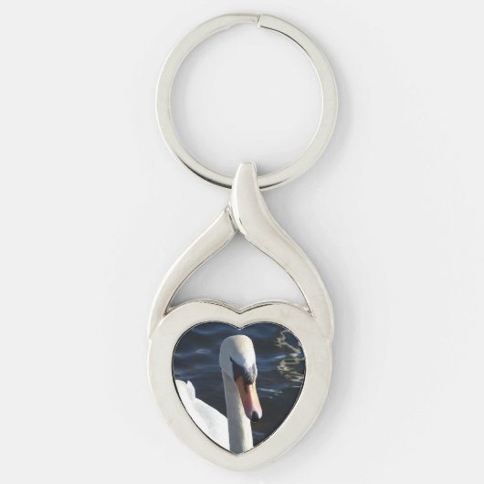 White Swan Heart Keychain (Voorkant)