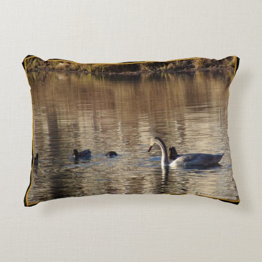 White Swan n Mallard Ducks Accent Pillow Accent Kussen (Voorkant)