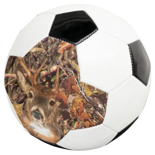 White Tail Deer Head Herfst Energie gecentreerd op Voetbal (Drie kwart)