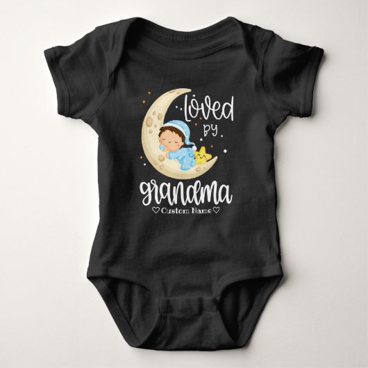 White Text Baby Boy on Moon - Loop van oma Romper (Voorkant)