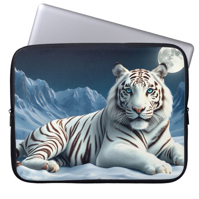 White Tiger In The Snow And Mountains Laptop Sleeve (Voorkant)