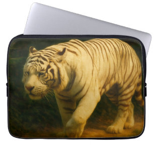 White Tiger Majesty – gestileerde wildlife art pri Laptop Sleeve