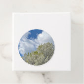 White Tree Blue Sky Clouds Photo Bedankjes Labels (In situ)