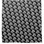 White Tribal Turtle Pattern Over Black Douchegordijn (Voorkant)