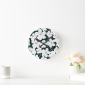 White Tropical Flowers Pattern Ronde Klok (Huis)