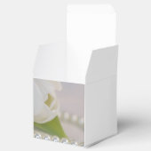 White Tulip and Pearls Spring Wedding Bedankdoosjes (Geopend)