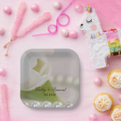 White Tulip and Pearls Spring Wedding Papieren Bordje (Feest)