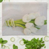 White Tulip Bouquet Spring Wedding Save the Date Theedoek (Gevouwen)