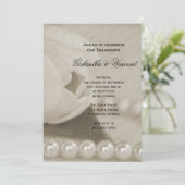 White Tulip Flower and Pearls Engagement Party Kaart (Staand voorkant)