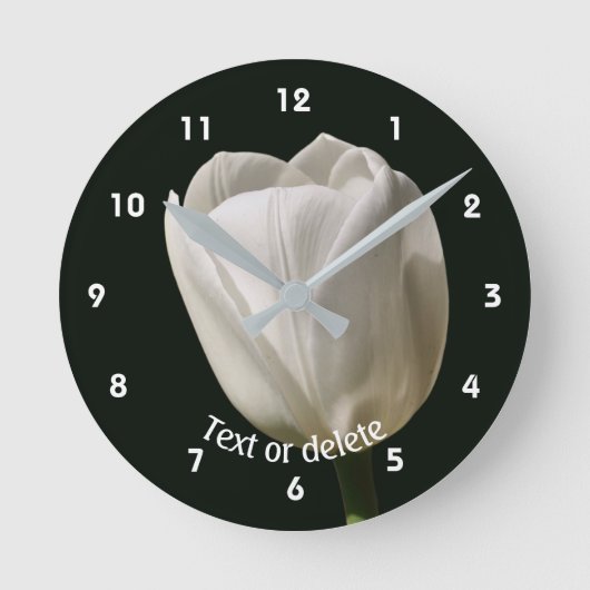 White Tulip Flower Personalized Ronde Klok (Voorkant)