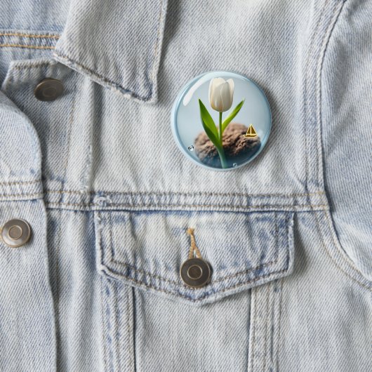 White Tulip in a Bubble Ronde Button 5,7 Cm (In situ)