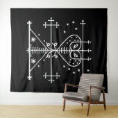 White Veve van Maman Brigitte op zwart Wandkleed (In Situ (horizontaal))