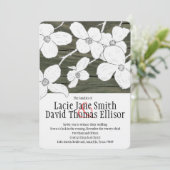 White Vintage Dogwood on Wood Wedding Invitation Kaart (Staand voorkant)