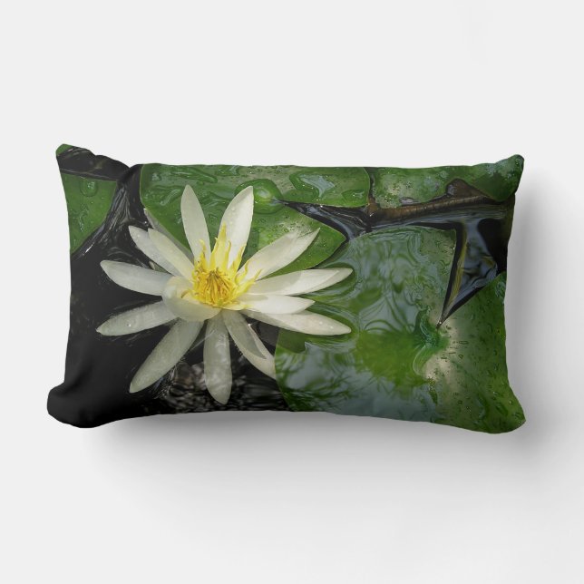 White Water Lily | Foto groene Lily Pads Kussen (Voorkant)