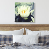 White Water Lily Lotus Blossom Flower Canvas Afdruk (Insitu (Slaapkamer))