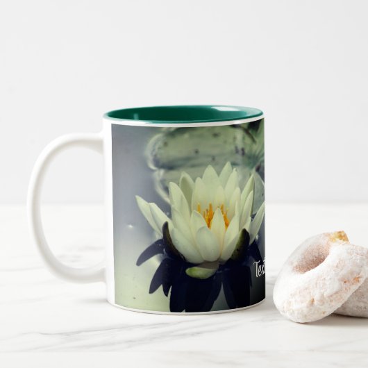 White Water Lily Lotus Personalized Tweekleurige Koffiemok (Met donut)