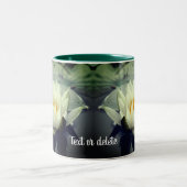 White Water Lily Lotus Personalized Tweekleurige Koffiemok (Center)