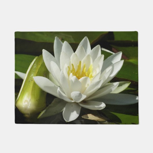 White Waterlily and Bud Floral Deurmat (Voorkant)