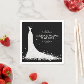 White Weddenress & Black Background Servetten (Insitu)