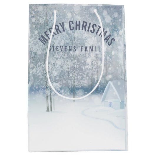 White Winter Romantic Snowy Bossen Medium Cadeauzakje (Voorkant)