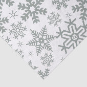 WHITE WITH GREEN WINTER SNOWFLAKES TISSUEPAPIER (Detail)