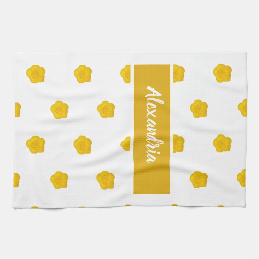 White With Yellow Wildflower Photos Custom Name Theedoek (Horizontaal)