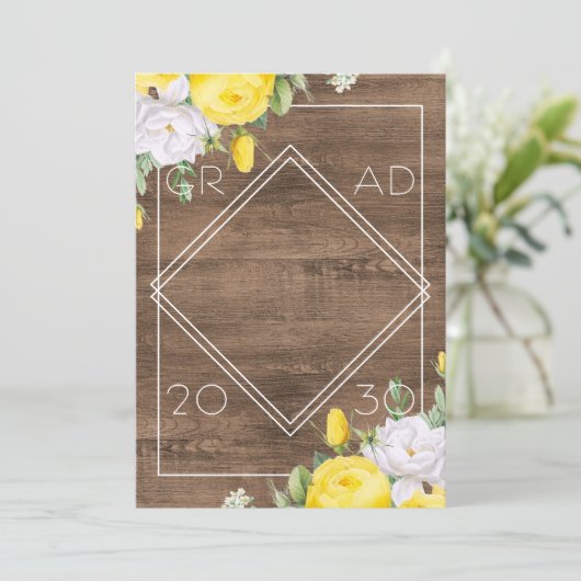 White Yellow Roses Floral Boho Rustic Afstuderen Aankondiging (Staand voorkant)