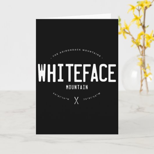 Whiteface Mountain New York Graphic Distressed Vin Kaart (Gele Bloem)