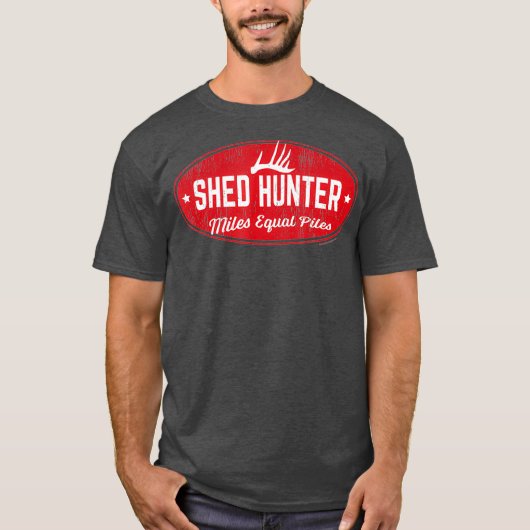 Whitetail Antler schreef Hunter Miles Equal Piles T-shirt (Voorkant)
