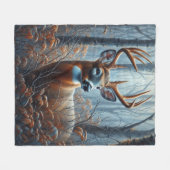 Whitetail Buck Staande In Het Bos Fleece Deken (Voorkant (Horizontaal))