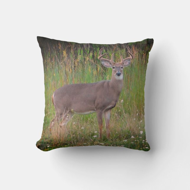 Whitetail Deer Portret Pillow Kussen (Voorkant)