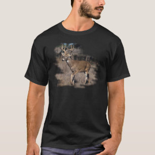 Whitetail hert in het veld t-shirt