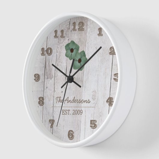 Whitewash Wood Shabby Chic Personalized Clock (Hoek)