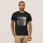 🕯️Who’s Fanges Jelses? — Gothic Fine Art T-Shirt (Voorkant volledig)