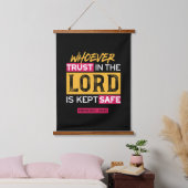 Whoever Trusts in the Lord Is Kept Safe Quote Hangend Wandkleed (Slaapkamer)